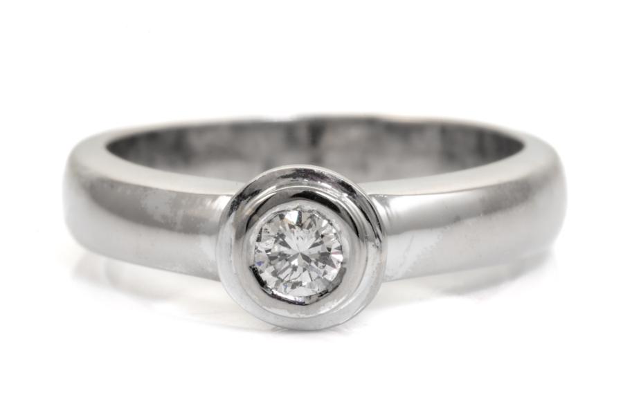 Handcrafted Diamond Engagement Rings | Conflict Free | Alexis Russell